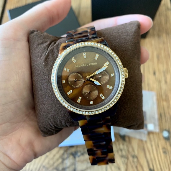 Michael Kors Women’s Oversized Tortoise Watch main image 8